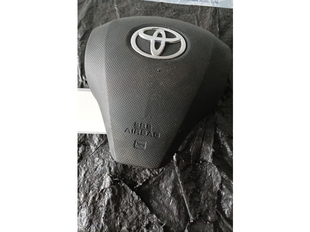 Подушка безопасности водителя    Toyota Yaris