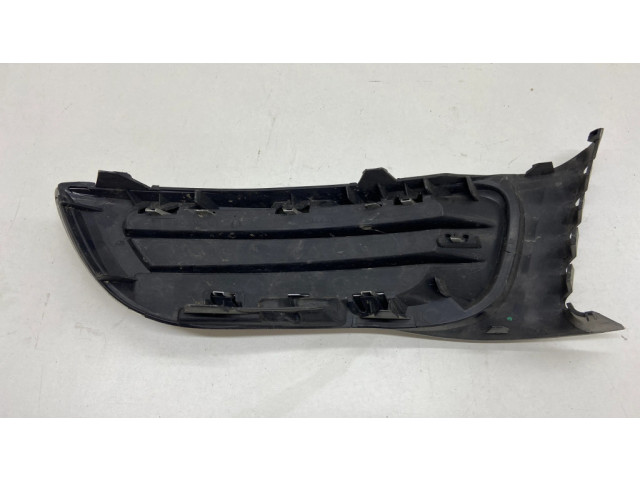 Нижняя решётка (из трех частей) Citroen C3 Picasso 9682332477, 2531SMO1601