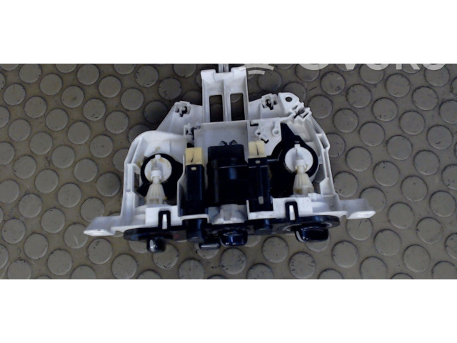 Блок управления климат-контролем Mazda 323