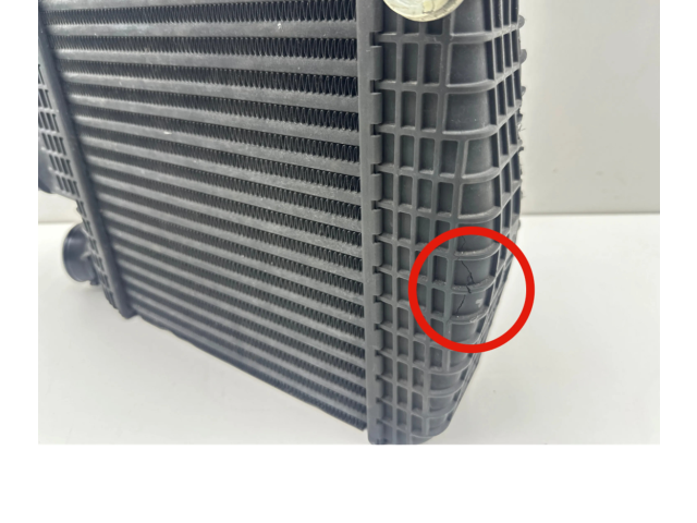 Интеркулер 670039351 Maserati Ghibli