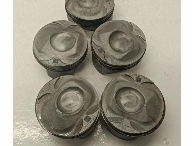  Поршень    Jaguar F-Pace  