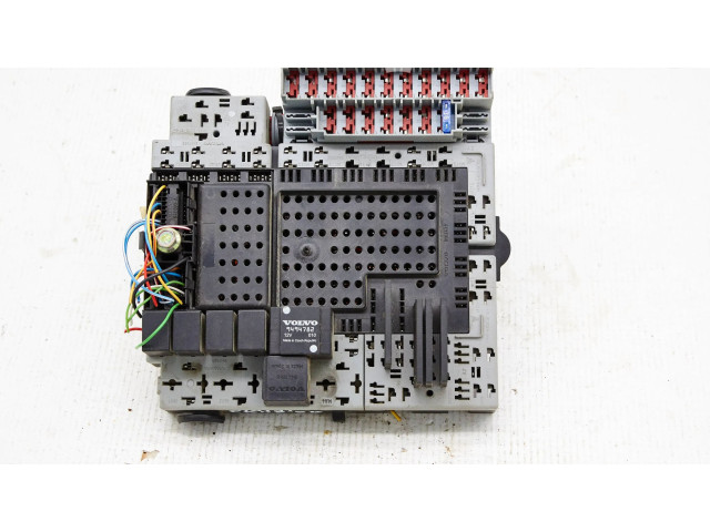Блок предохранителей 9452773, 9452772 Volvo V70