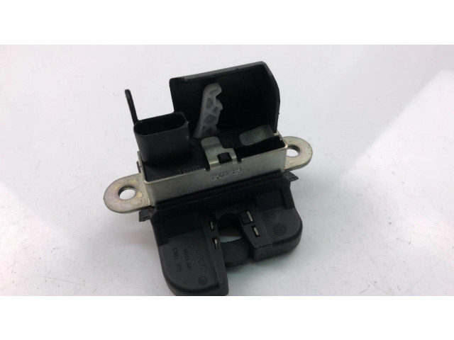 замок багажника 5G6827505    Audi A6 S6 C7 4G 2011-2018 года