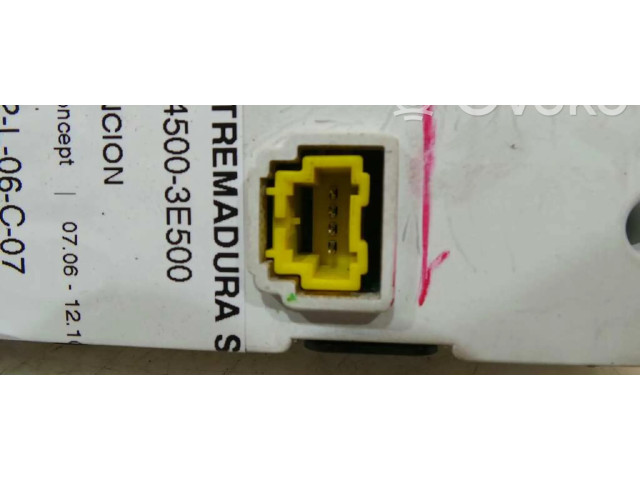 Дисплей 94500-3E500 KIA Sorento IV