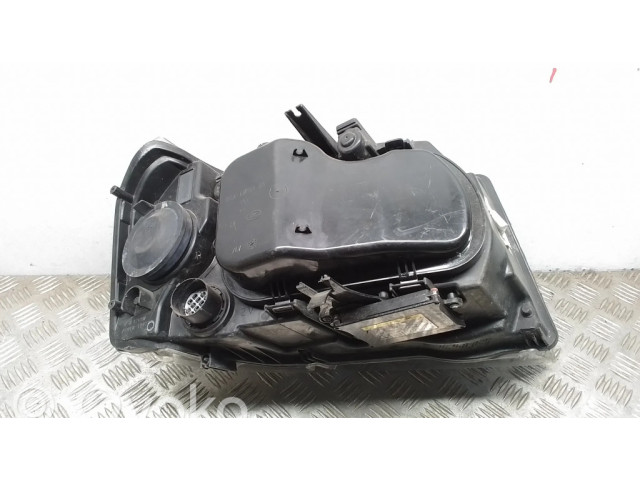 Передняя фара  