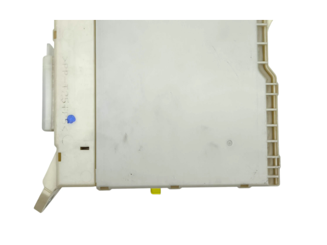   Pojistková skříňka 8273030631   Lexus GS 300 350 430 450H 2007