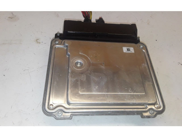 Блок управления двигателем ECU