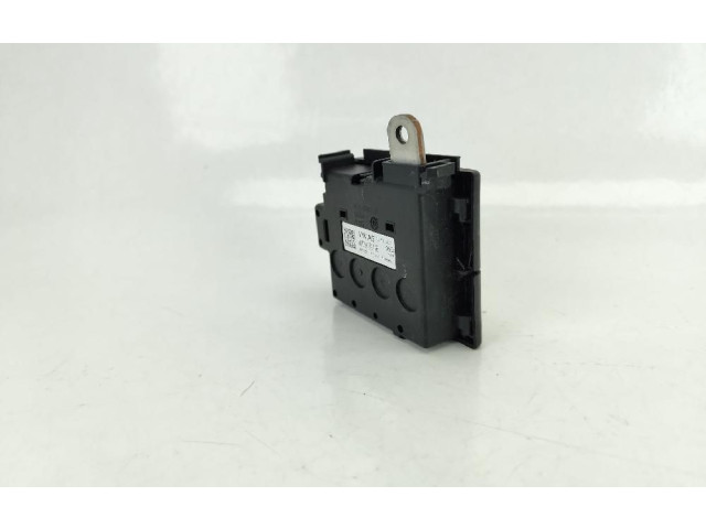 Pojistková skříňka 4M0941824AR Audi Q7 4M 2015