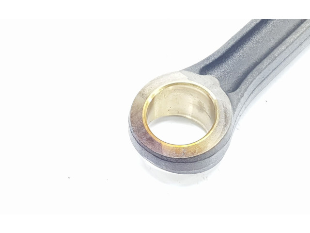 Шатун DGTE 03L105401A, 03L105401A    Skoda Karoq  