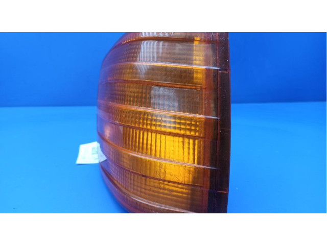 Передний поворотный фонарь