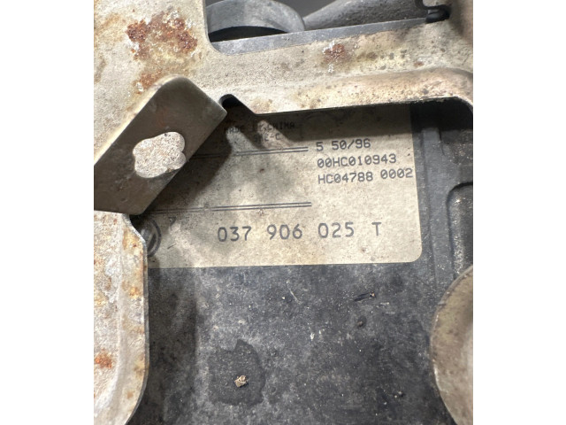 Блок управления двигателем Блок управления 037906025T, 00HC010943 Volkswagen Golf III