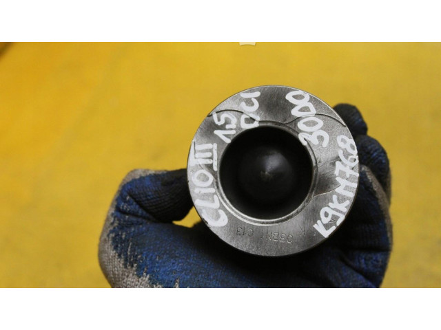  Поршень с шатуном    Renault Clio III  