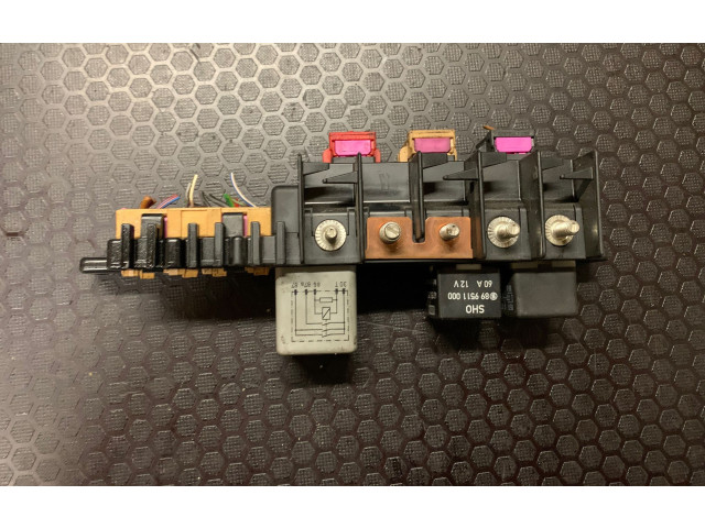 Блок предохранителей 896083000, 8L0941822A Audi A6 S6 C5 4B