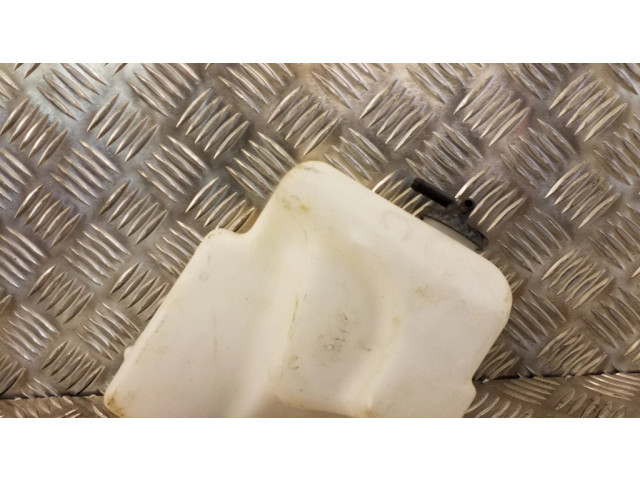 Расширительный бачок охлаждающей жидкости    