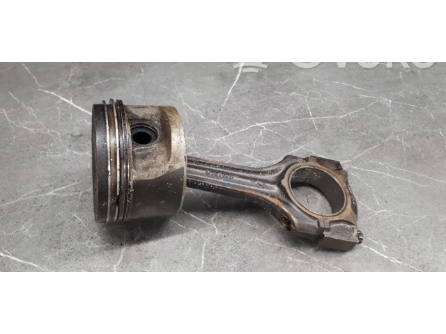 Píst 10401 Mercedes-Benz E W124