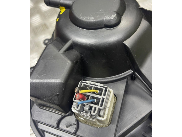 Вентилятор печки    LHD28417, LHD86577   Volvo V70