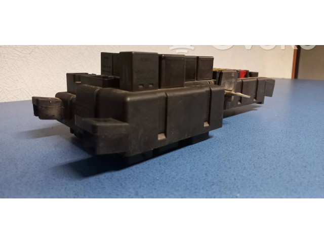 Блок предохранителей  518323324   Volvo V70    