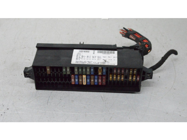   Pojistková skříňka    Volkswagen Caddy 2010