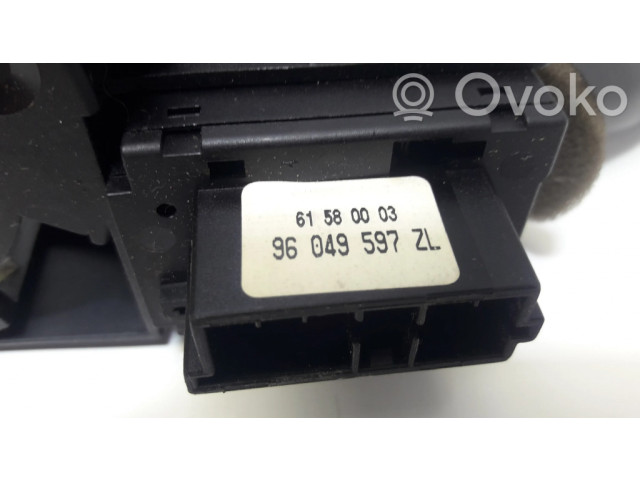 Подрулевой переключатель 61557121, 96049597   Citroen Saxo