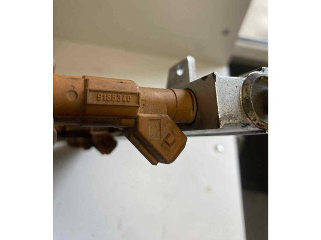 Топливная рампа 9186942, 9186340 Volvo S80