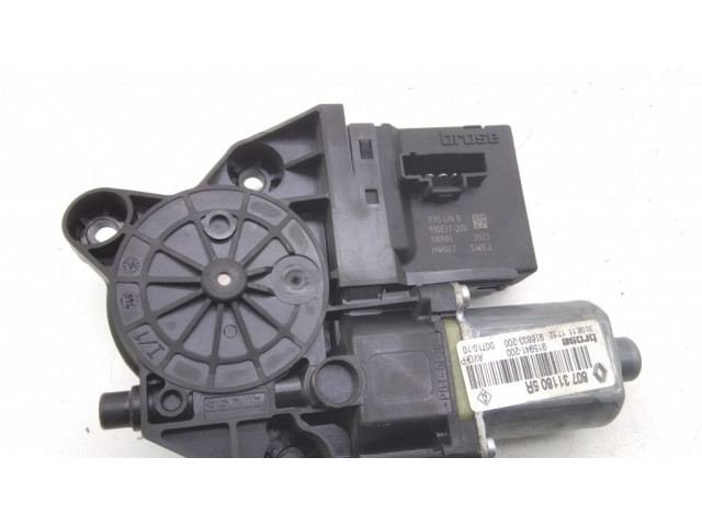 Передний двигатель механизма для подъема окон