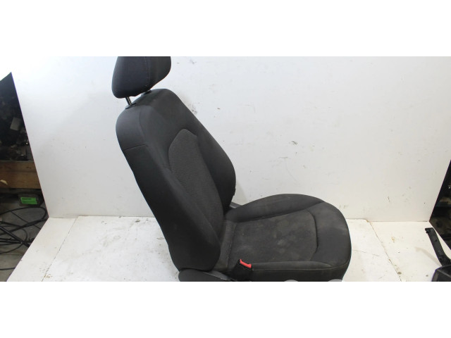 Переднее сиденье водителя