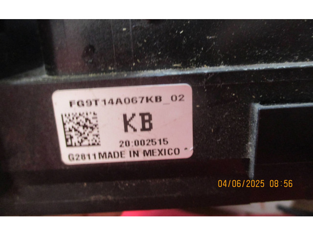 Блок предохранителей  FG9T14A067KB, G2811MADE   Ford S-MAX    