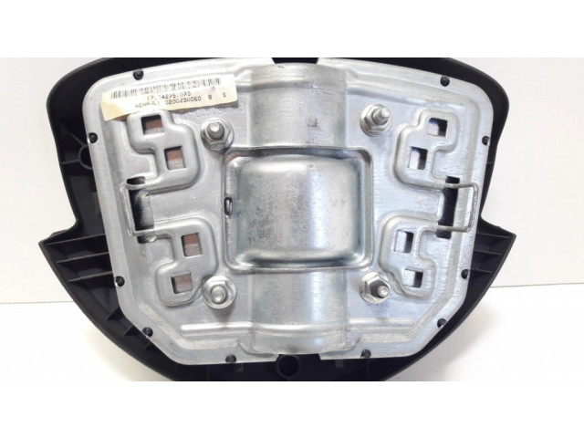 Подушка безопасности водителя 8200236060 Renault Clio II