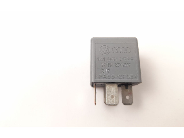 Блок предохранителей 141951253B Volkswagen Caddy