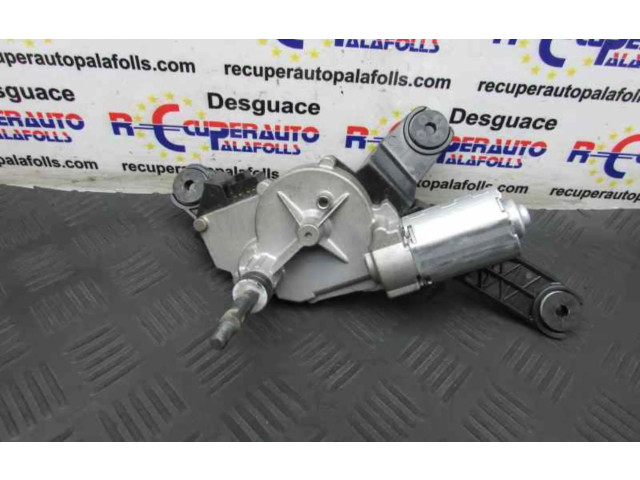 Двигатель стеклоочистителя заднего стекла