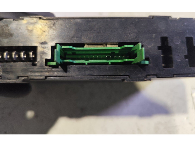 Řídící jednotka 7700812400E   Renault Safrane 1992