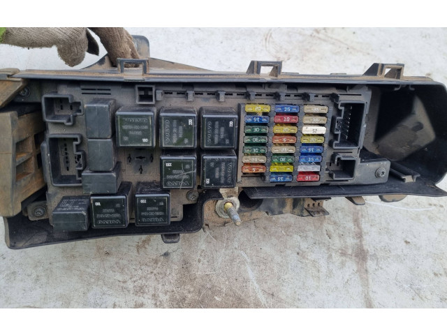 Блок предохранителей 9494210, GB20GF10 Volvo S80