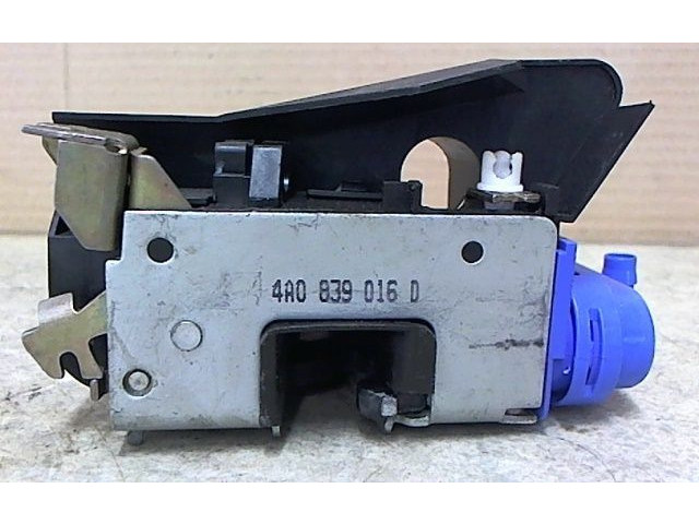 Двигатель центрально замка 4A0839016D   Audi A3 S3 8L