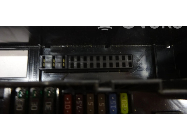 Блок предохранителей  02055097, 030811   BMW 7 F01 F02 F03 F04    