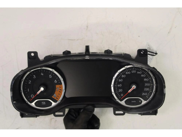 Панель приборов    Jeep Renegade       