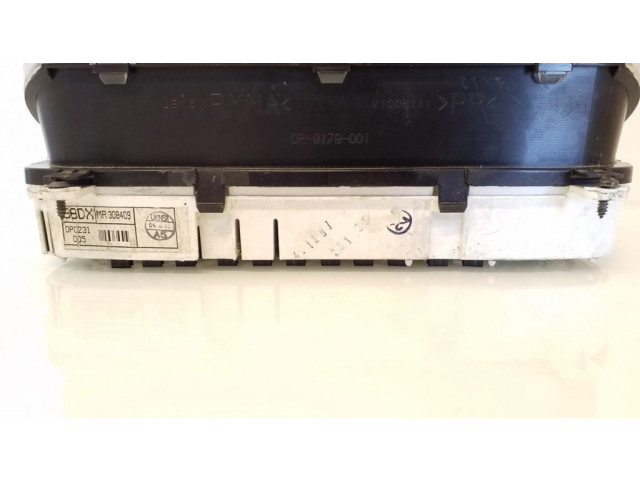 Панель приборов MR308409, 0P0179001 Mitsubishi Carisma