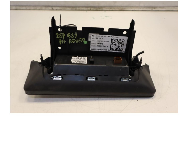 Радио/ проигрыватель CD/DVD / навигация 4390160113 Peugeot Partner III