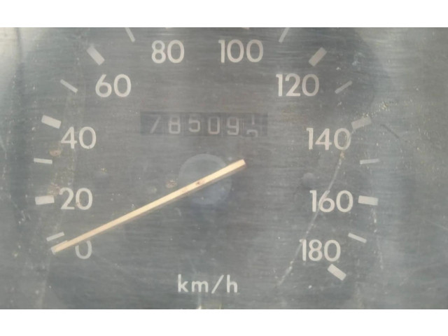 Přístrojová deska Nissan Patrol 160 19583009