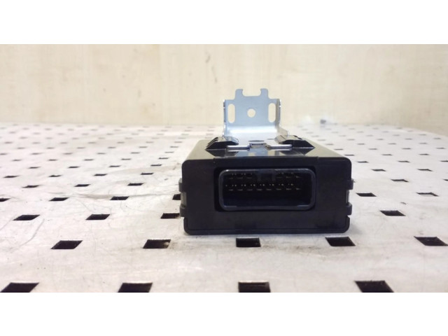Блок управления 886501E370   Toyota Yaris Verso