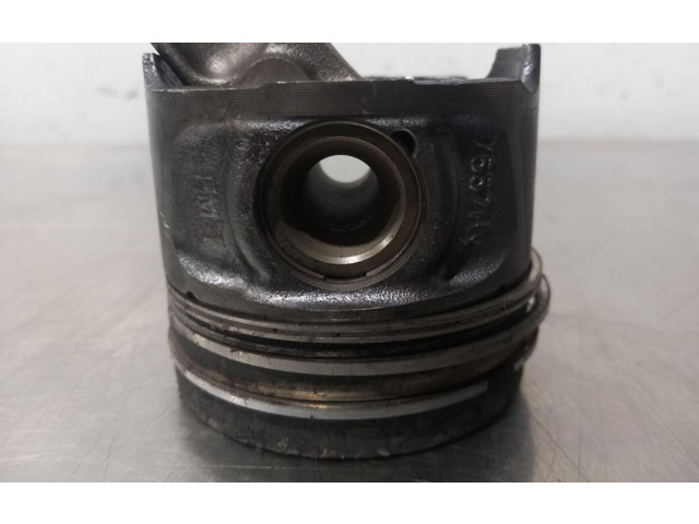 Поршень с шатуном 7657H Dacia Logan II