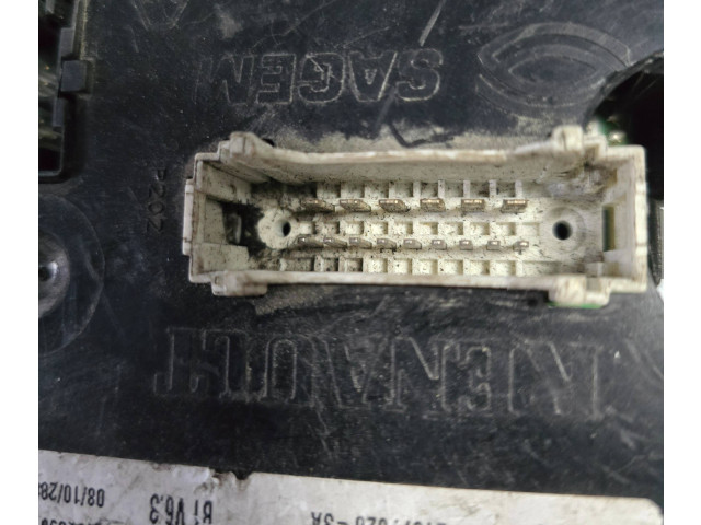 Блок комфорта P8200399798, 216778263A   Renault Trafic II (X83)   