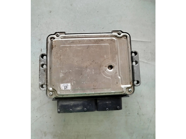 Блок управления двигателя 51806561   Alfa Romeo GT