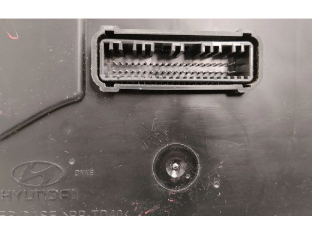 Přístrojová deska Hyundai i40 2015 94033-3Z300