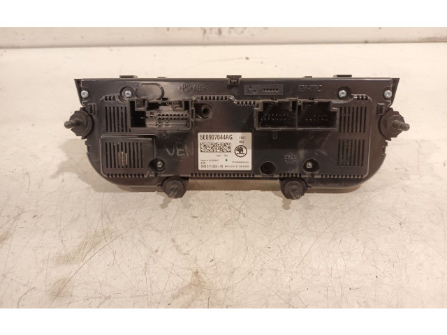 Блок управления климат-контролем 5e0907044 Skoda Octavia Mk3 (5E)
