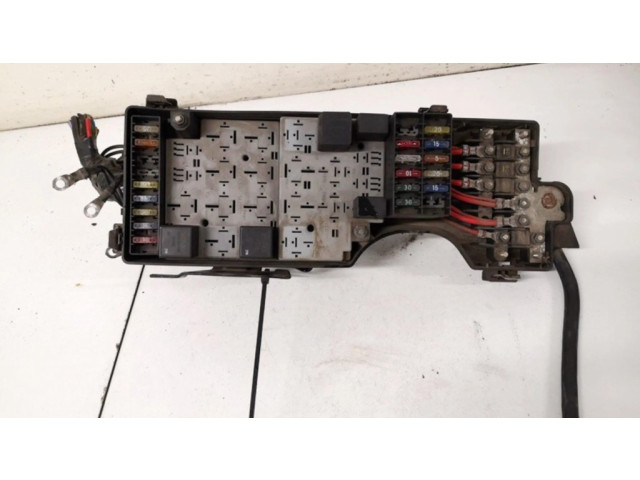 Блок предохранителей 8372025, 9441606 Volvo S80