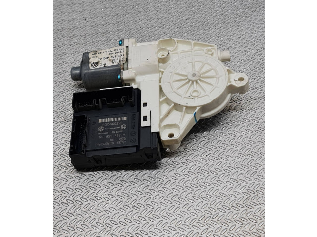 Передний двигатель механизма для подъема окон Volkswagen Jetta V 2005 - 2010 года 1K5837402AJ, 1K0959702Q