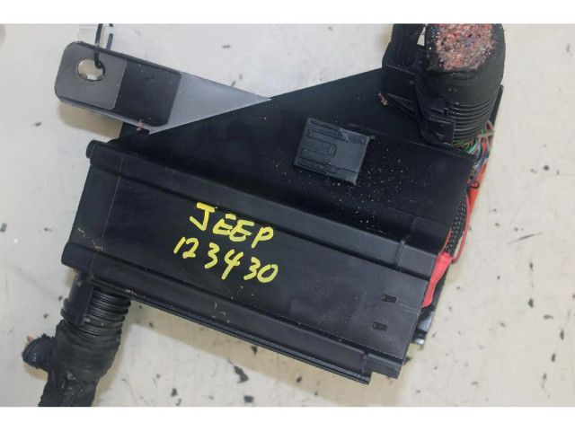 Блок предохранителей    Jeep Renegade    