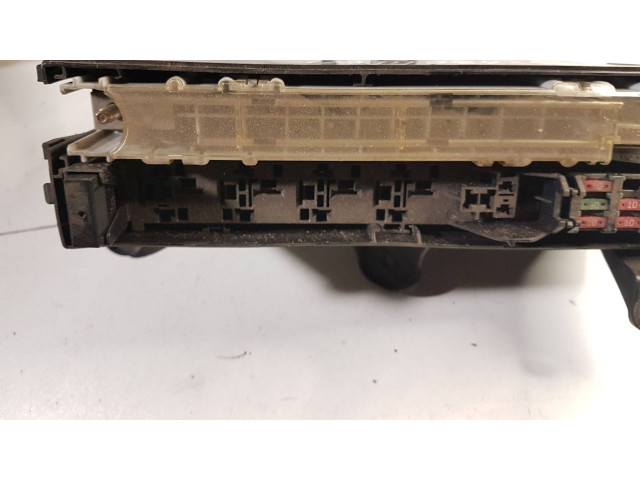   Pojistková skříňka 8266230610   Lexus GS 300 350 430 450H 2010