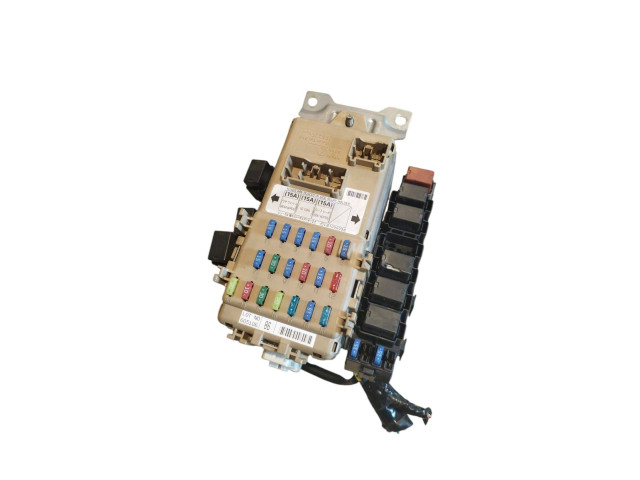 Блок предохранителей     Subaru Forester SG    