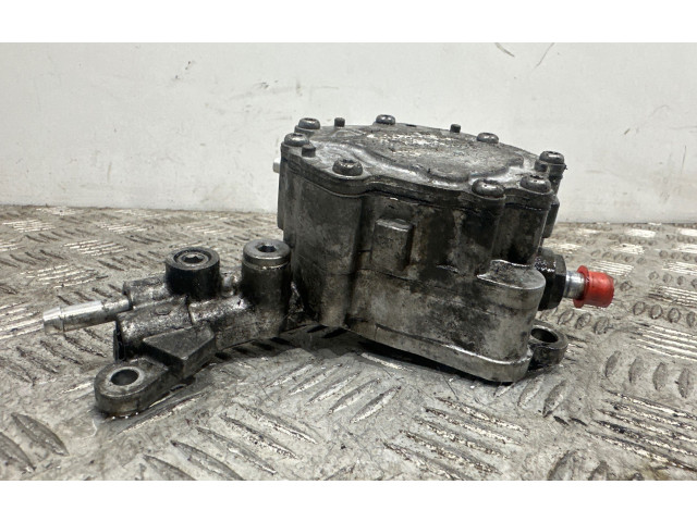 Масляный насос   038145209  Volkswagen Caddy 